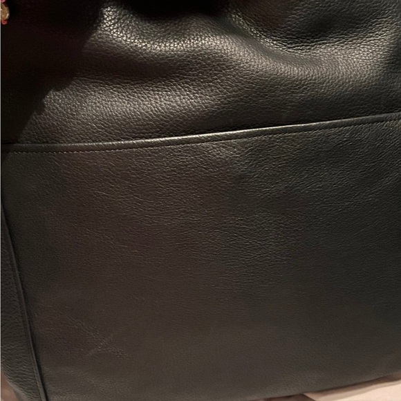 Aimee Kestenberg Elegant Black Leather Shoulder Bag - Picture 3 of 12